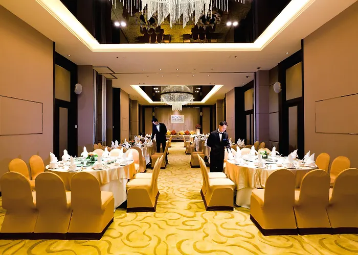 Royal Princess Larn Luang - Sha Extra