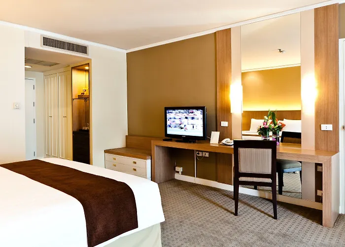 Royal Princess Larn Luang - Sha Extra 4*