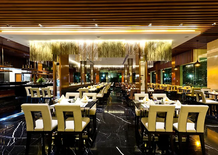 Royal Princess Larn Luang - Sha Extra Hotel