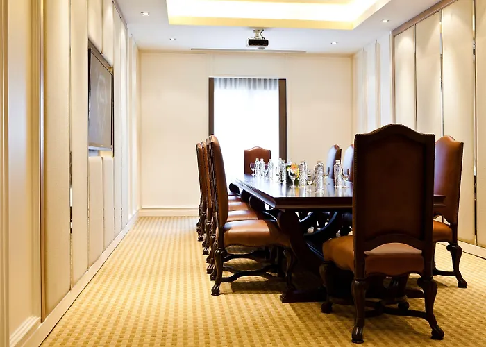 Hotel Royal Princess Larn Luang - Sha Extra